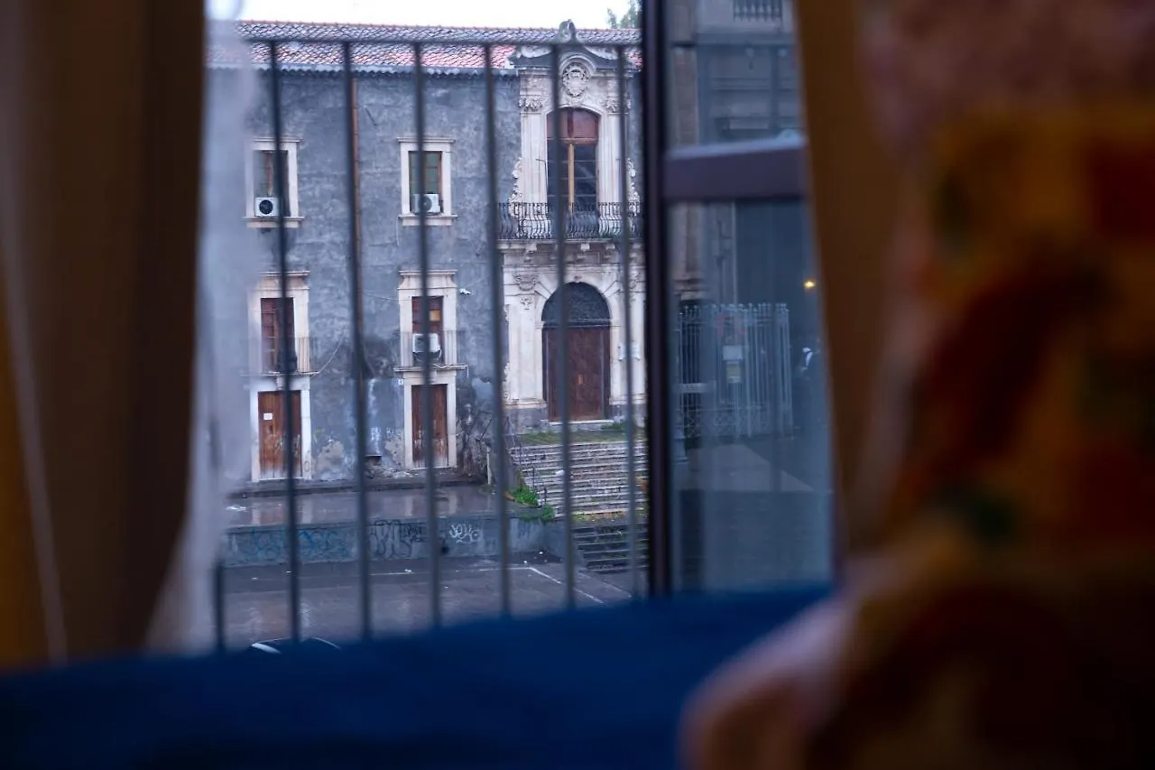 Affittacamere Borgo San Giovanni Rooms Aeroporto di Catania Fontana Rossa Italia
